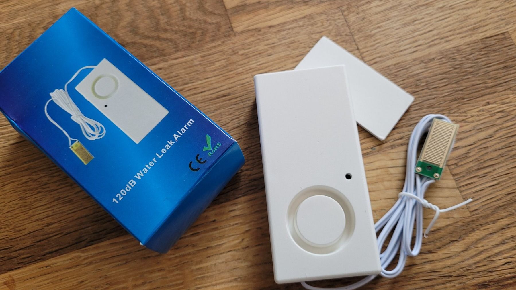 Alarmanlagen: Alarme de détection d eau – Neu und originalverpackt aus Saxon von Sebdem