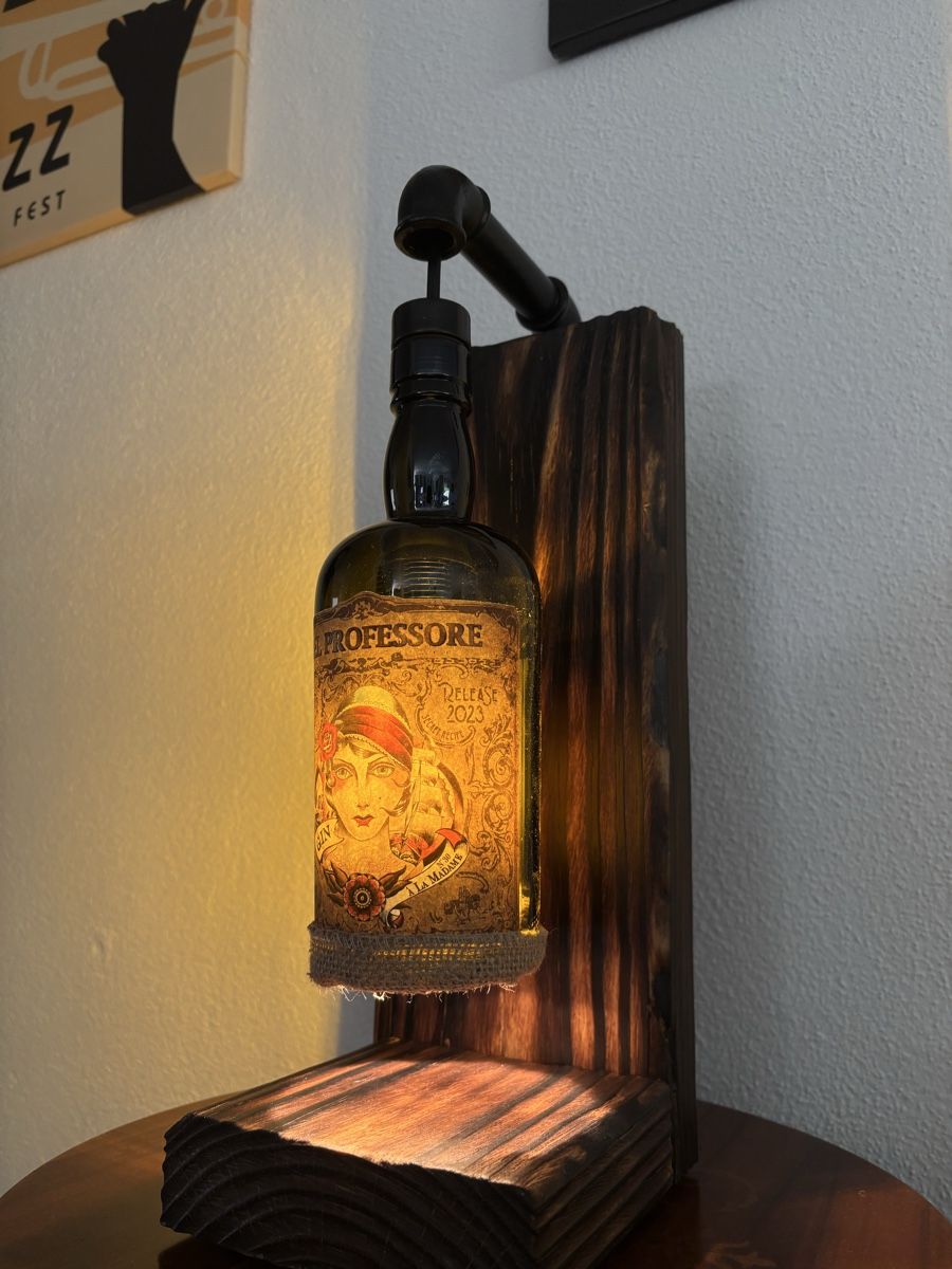 Lampade: Lampada con bottiglia Gin – Nuovo (secondo la descrizione) da S. Antonino venduto da raffosuisse 1