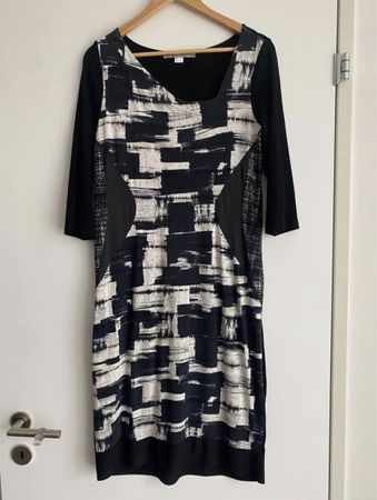 DOROTHY PERKINS Kleid, Grösse 42, schwarz-weiss Muster.