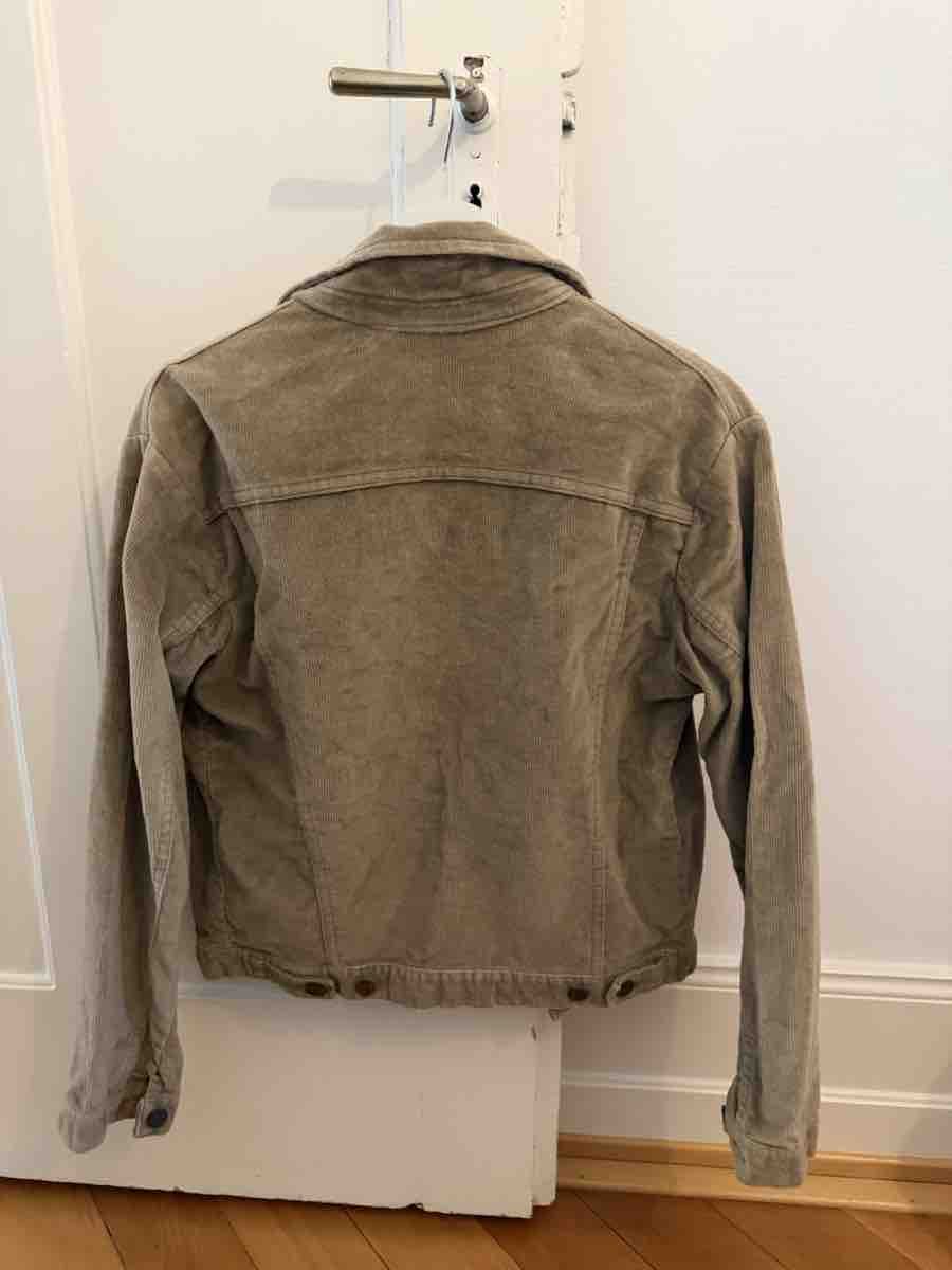 Jacken: Wrangler Cordjacke beige – Gebraucht aus Zürich von san_7lmz 2