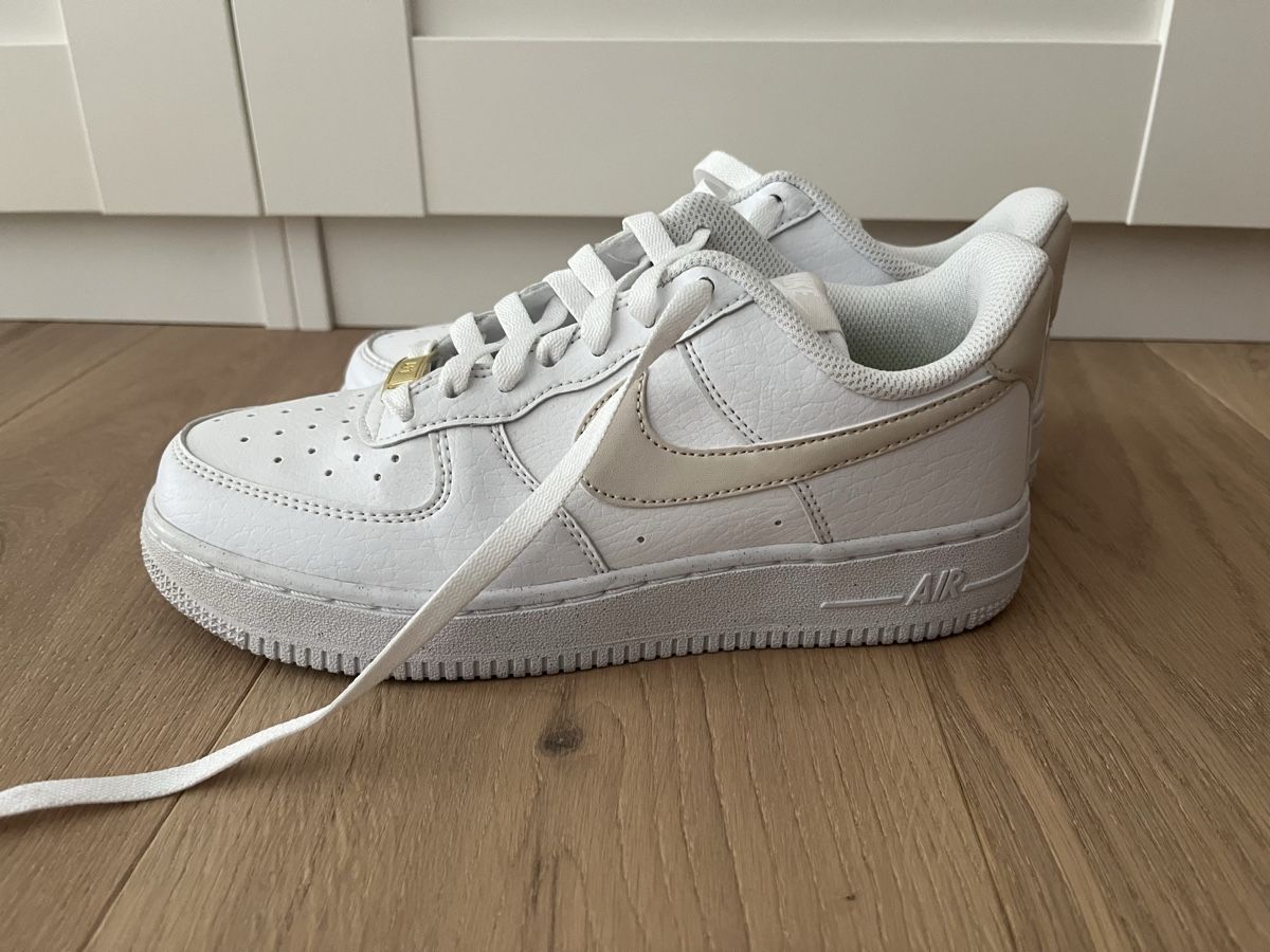 Nike Scarpe da donna: Nike Air Force One – Usato da Untersiggenthal venduto da goldengun20