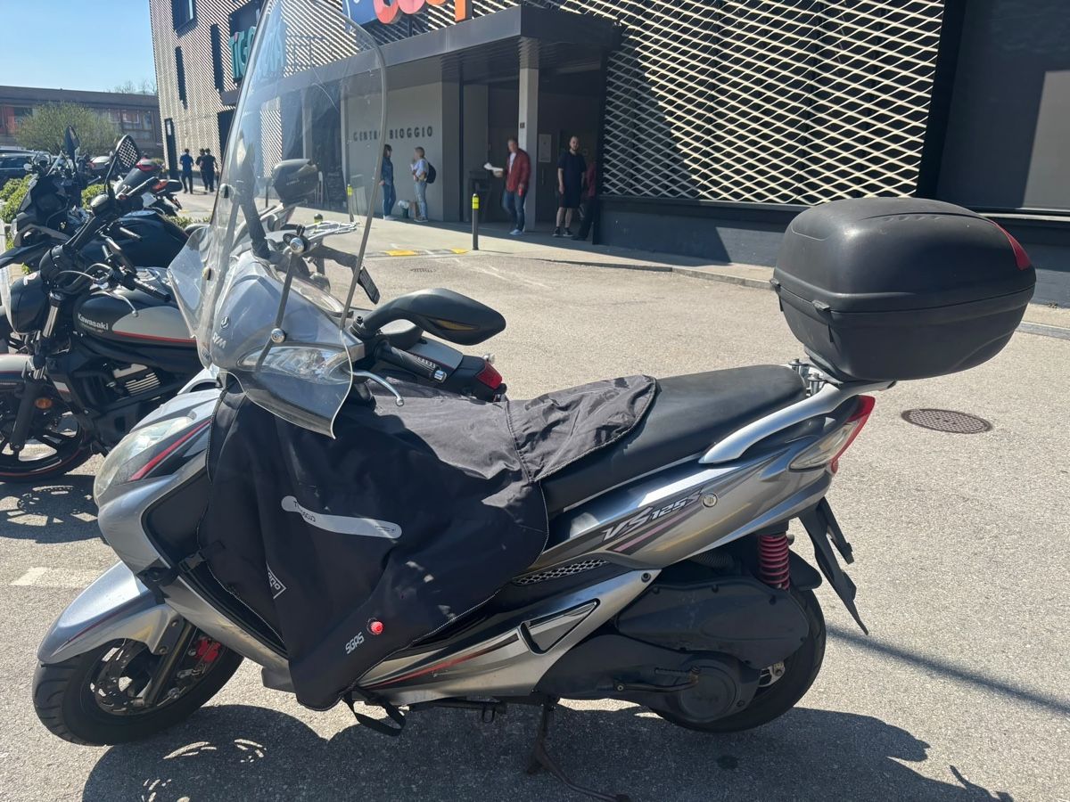 Sym Scooter: Scooter sym vs 125 compresi accessori – Usato da Montagnola venduto da iva_qvx9 1