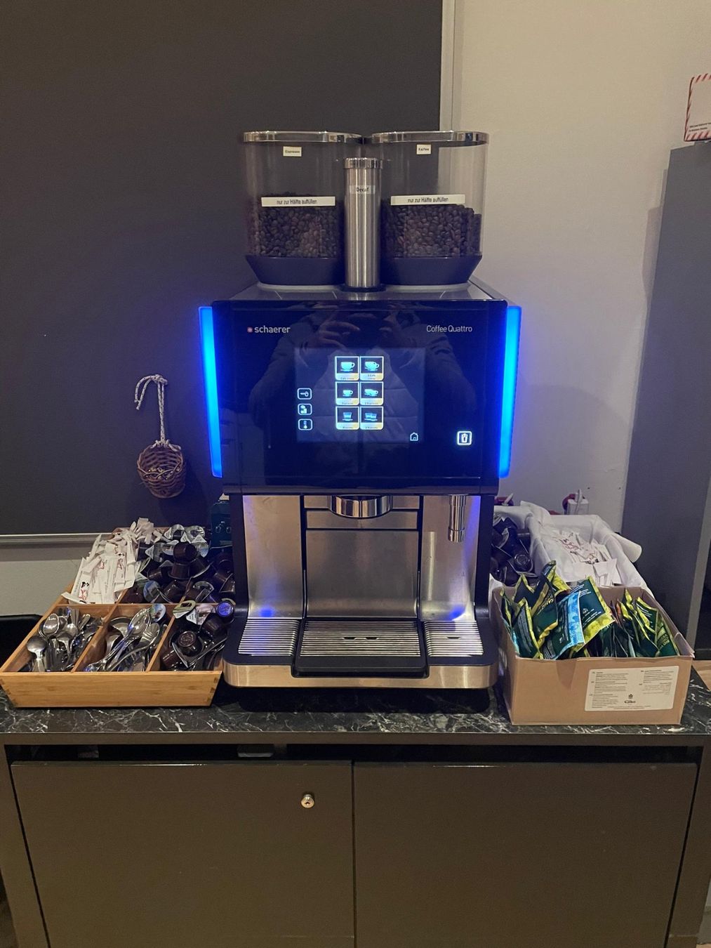 Macchine per caffè & Macchine per espresso: Kaffemaschiene gastro – Usato da Buchs AG venduto da imar82 1