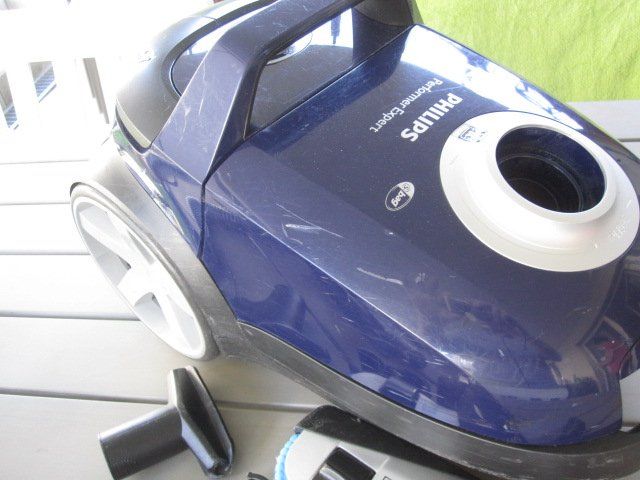 Philips Aspirateurs & Accessoires: Philips-Staubsauger – D'occasion à Ehrendingen par spanky11 1