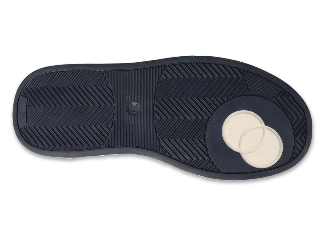 Scarpe per ragazzi: Kinder Sneakers Gr. 34 - NEU – Nuovo e nell'imballaggio originale da Flumenthal venduto da KET25_ch 4