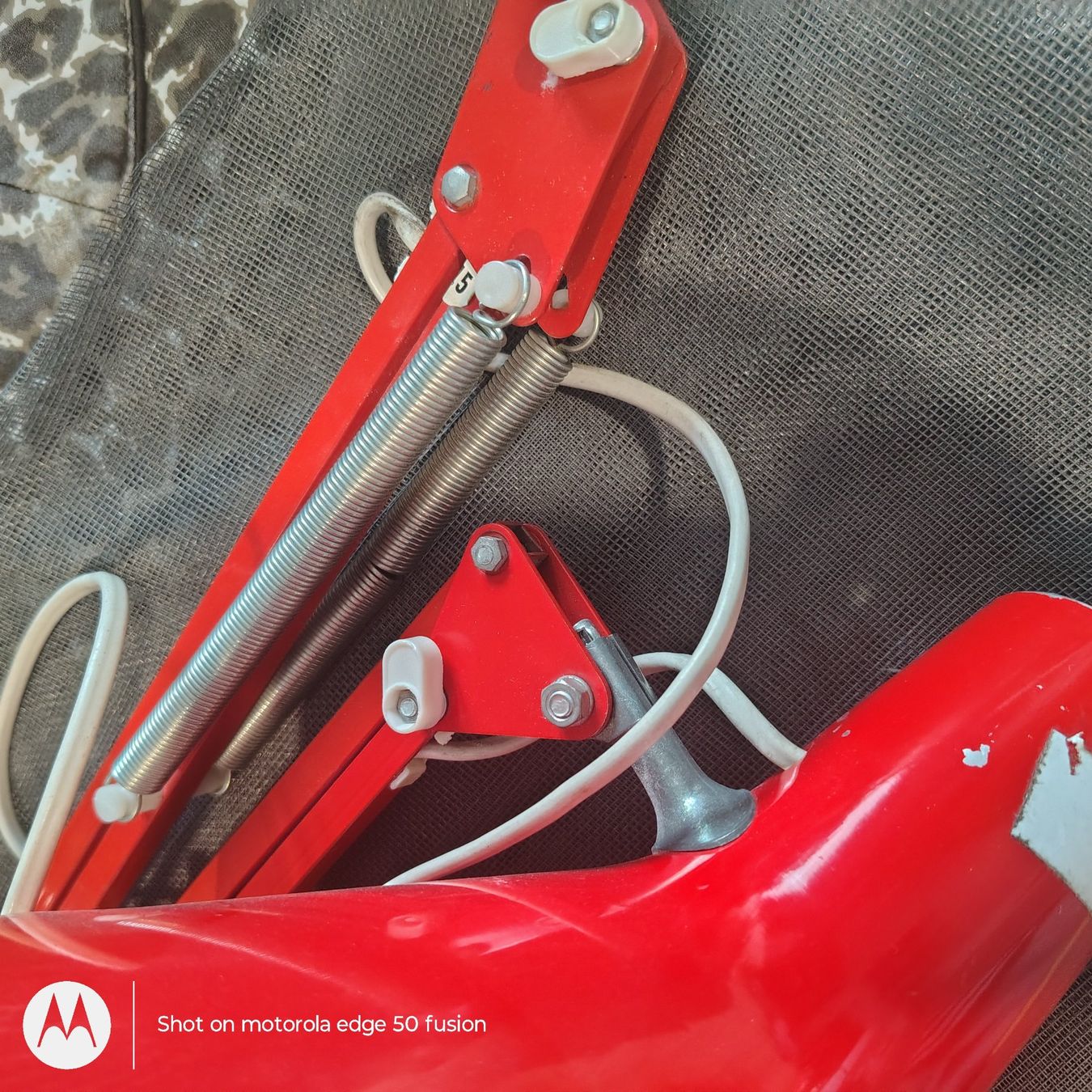 Lampen: Red vintage desk lamp – Gebraucht aus Dietikon von aberdeen30 1