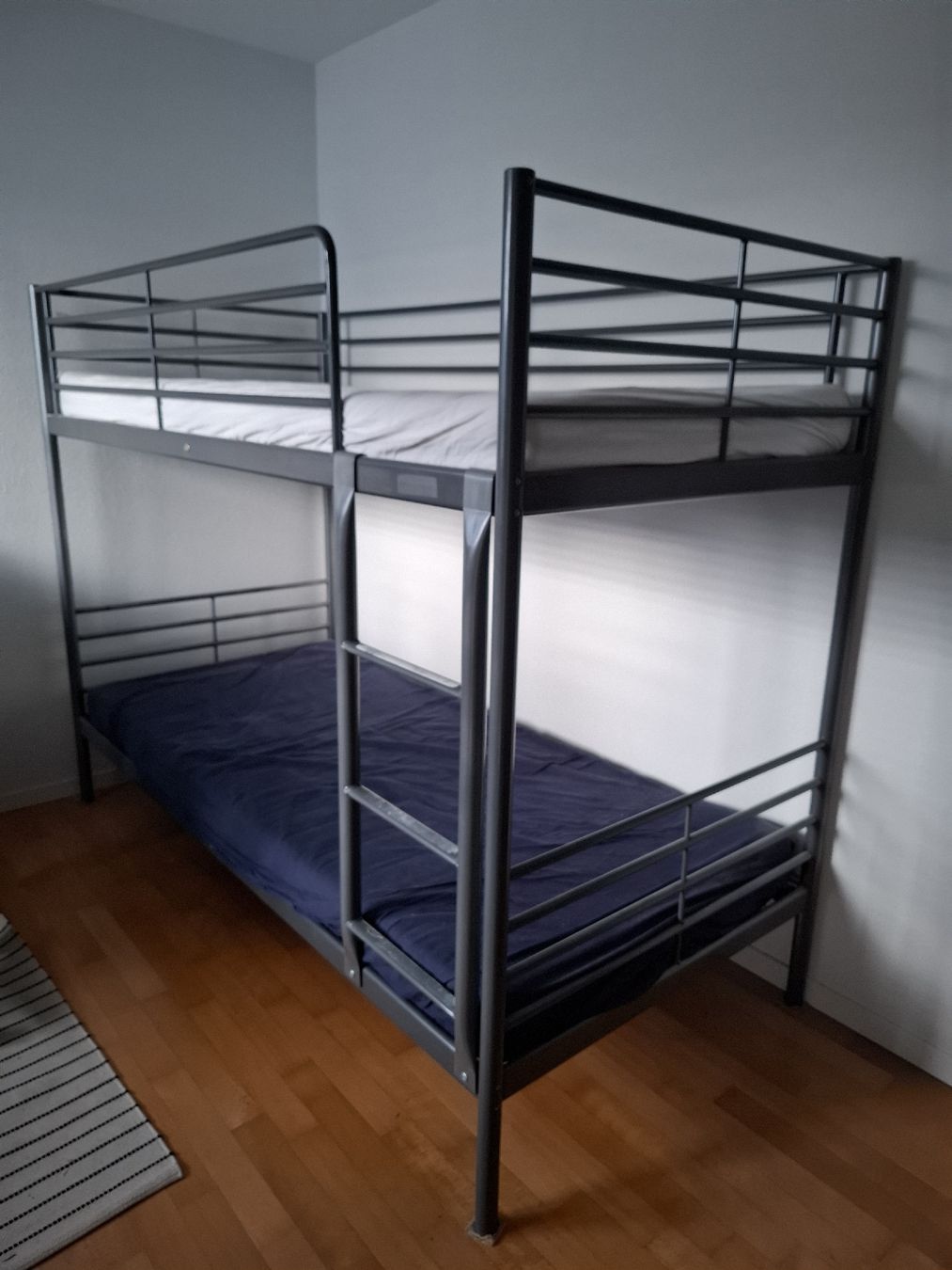 Letti: Etagenbett IKEA Svärta – Usato da Wohlen b. Bern venduto da groda19