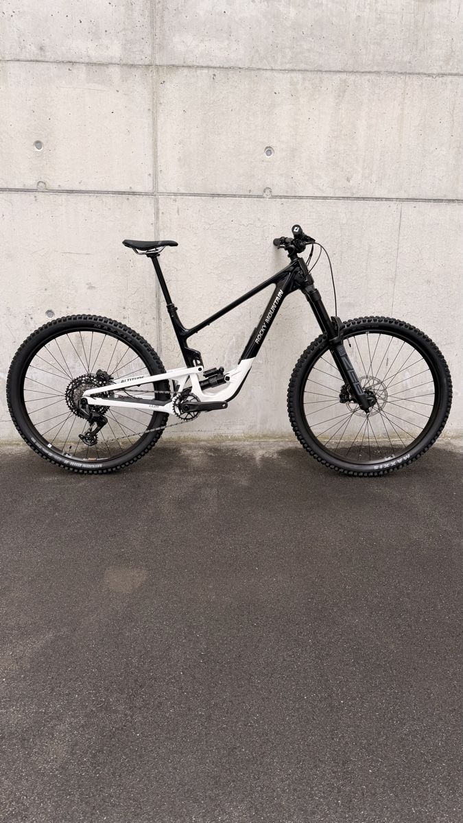 Rocky Mountain Bicycles Biciclette: Rocky Mountain Altitude Carbon 29" Grösse L – Nuovo (secondo la descrizione) da Davos Platz venduto da Flyinggrizzlybear 5