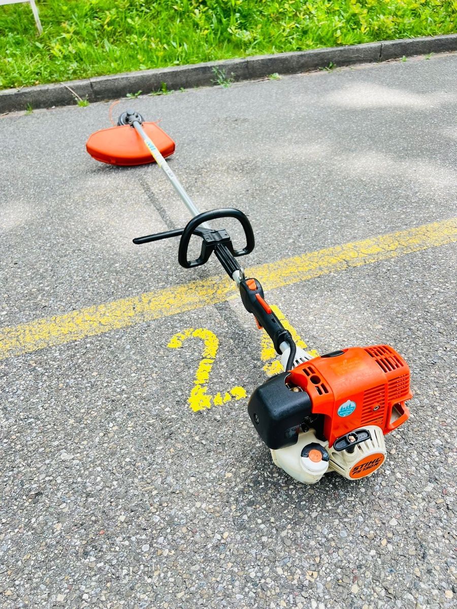 Stihl Tutti gli attrezzi: Rasentrimmer Stihl FS 130 R – Usato da Urdorf venduto da mas_5wfz 4