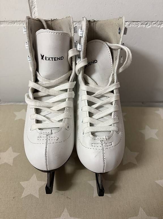 Schlittschuhe: Extend Schlittschuhe Kind Gr. 33/34 – Gebraucht aus Glattfelden von UrdiZH 1