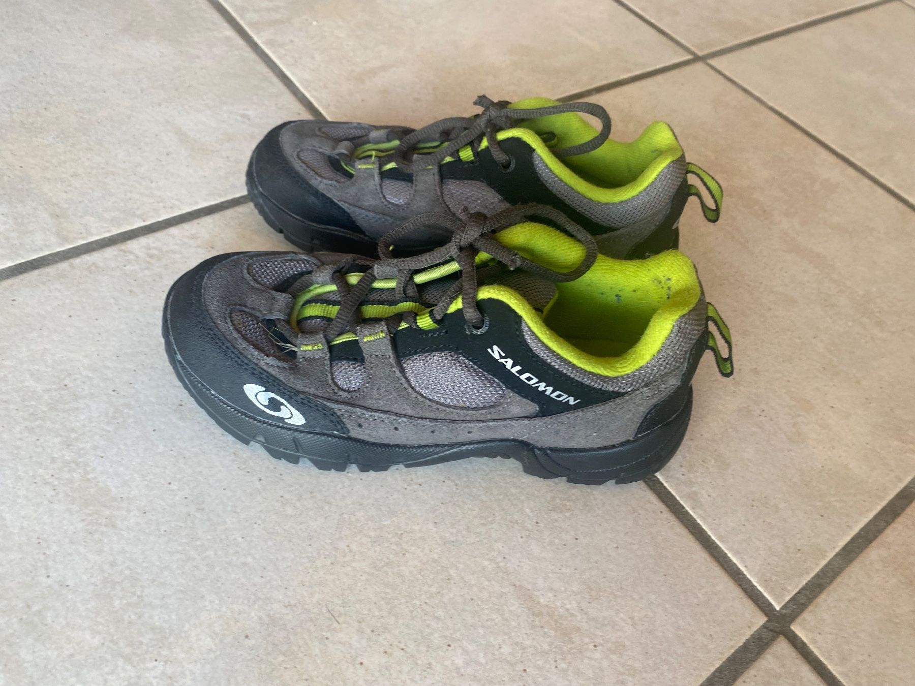 Scarpe da uomo: Outdoorschuhe 34 Salomon – Usato da Orpund venduto da Mary8972 3