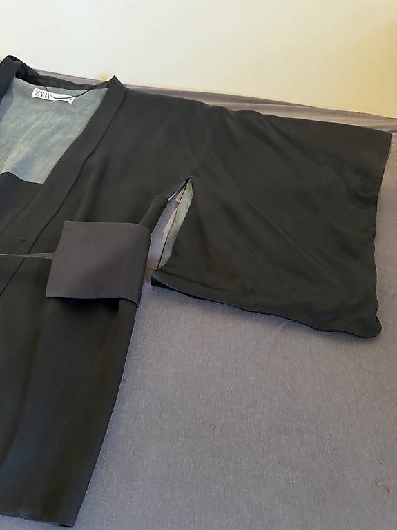 Art international: Schwarzer Kimono von Zara – D'occasion à Rudolfstetten par krach 3