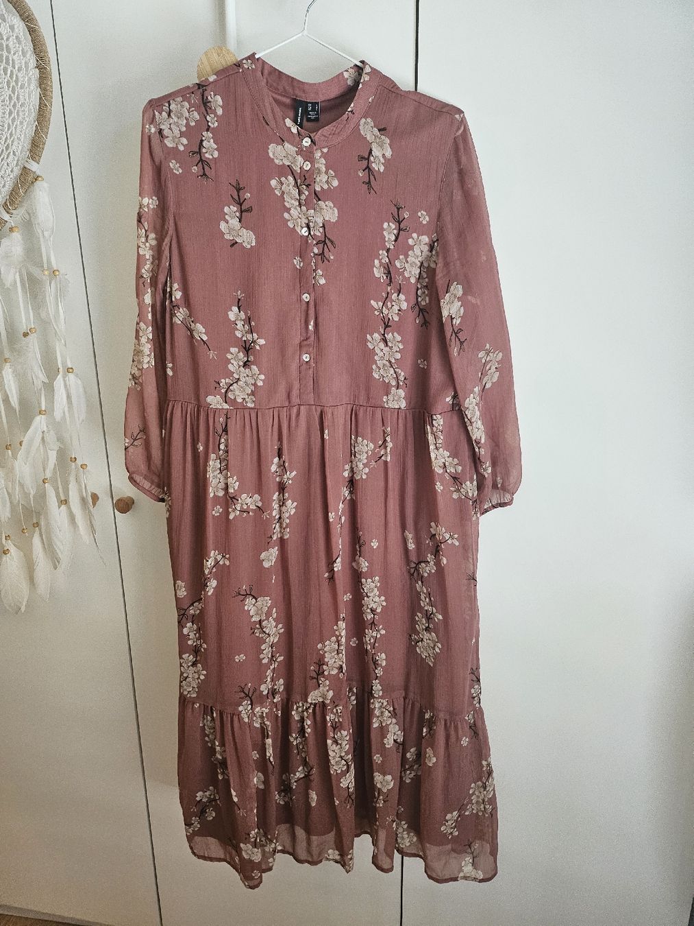 Vero Moda Kleider: Kleid Vero Moda mit Kirschblüten gr.L prune – Gebraucht aus Allschwil von na.wi.90 1