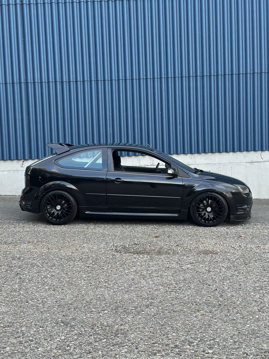 Ford Autos: Ford Focus St MK2 Black Edition – Gebraucht aus Oftringen von L_27 1