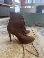 Brown Suede Ankle Boots - Elegant Fall Lace-Up Style!
