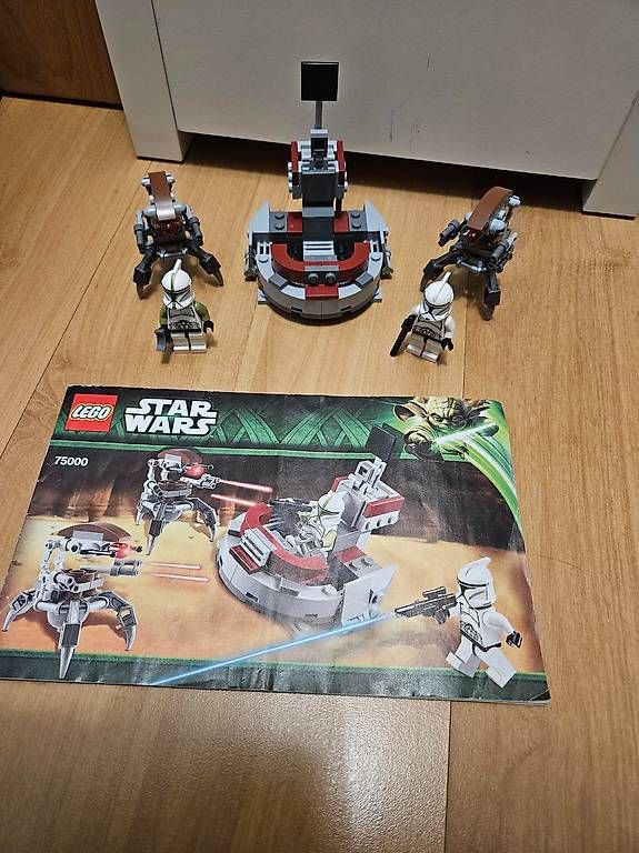 Jeux de construction: LEGO Star Wars 75000 Clone Troopers vs. Droideka – D'occasion à Hochdorf par jow_9962