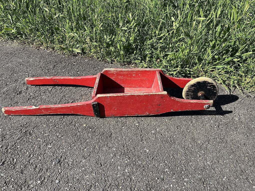 Carriole: Schubkarre aus Holz – Usato da Bellikon venduto da Ndorfer