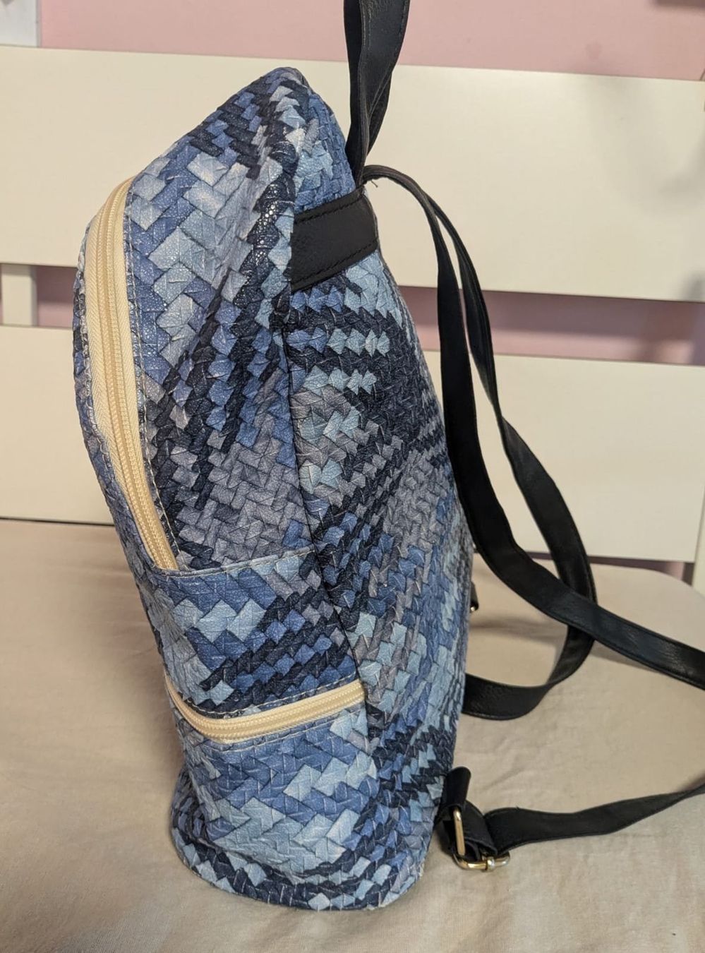 Zaini: Modischer Rucksack mit viel Stauraum – Usato da Buchs SG venduto da Brigitte-Noemi 2