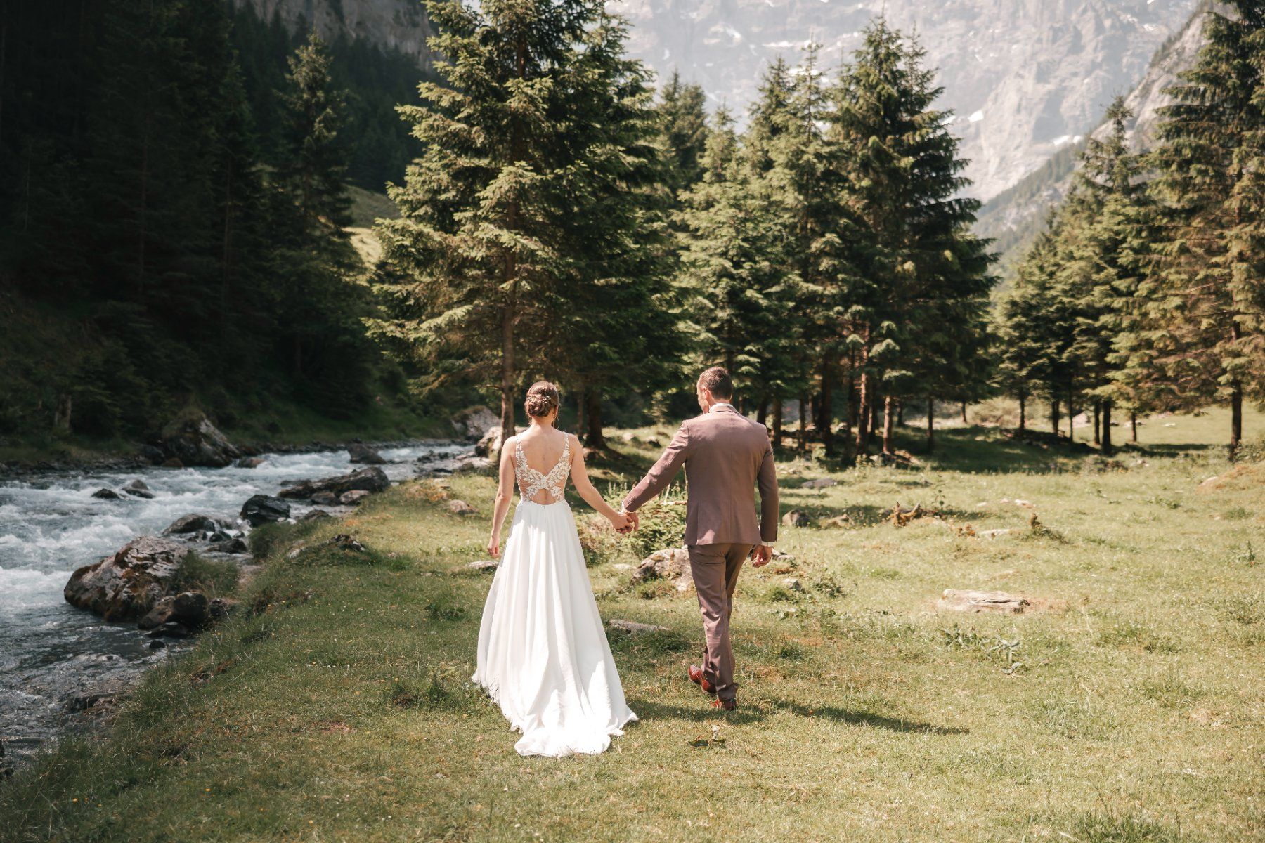 Kleider: Secondhand Brautkleid Kotapska  "LAC 2505", Grösse 34-36 – Gebraucht aus Brunnen von Herzig-Brautmode 4