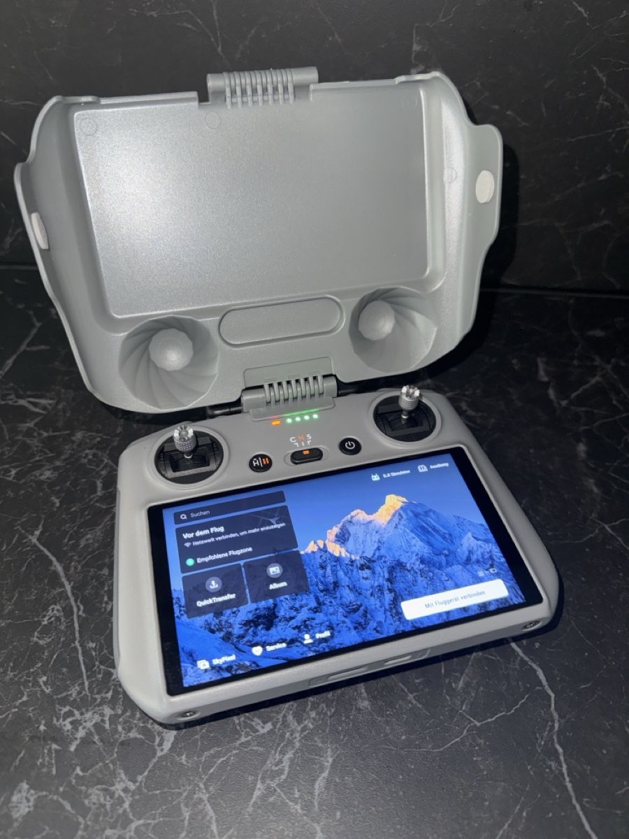 DJI Commande à distance: Dji RC 2.0 – D'occasion à Laupen BE par WinterSnow 4