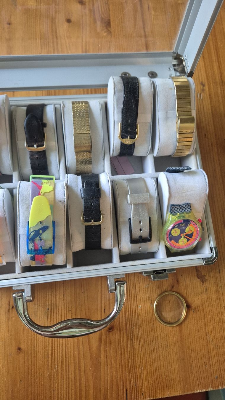 Orologi: Div. Uhren mit kasten – Usato da Solothurn venduto da Rugeli13 4