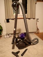 Staubsauer Dyson DC29 mit Zubehör
