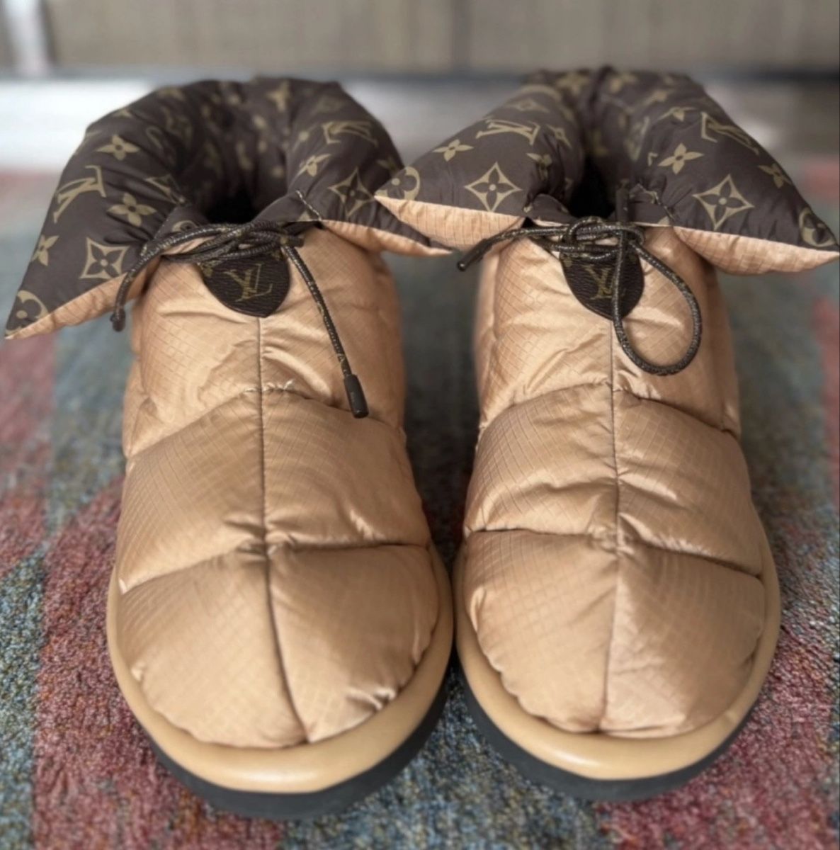 Louis Vuitton Scarpe da donna: Louis Vuitton winter boots  – Nuovo (secondo la descrizione) da Lausanne venduto da Loyal_8 1