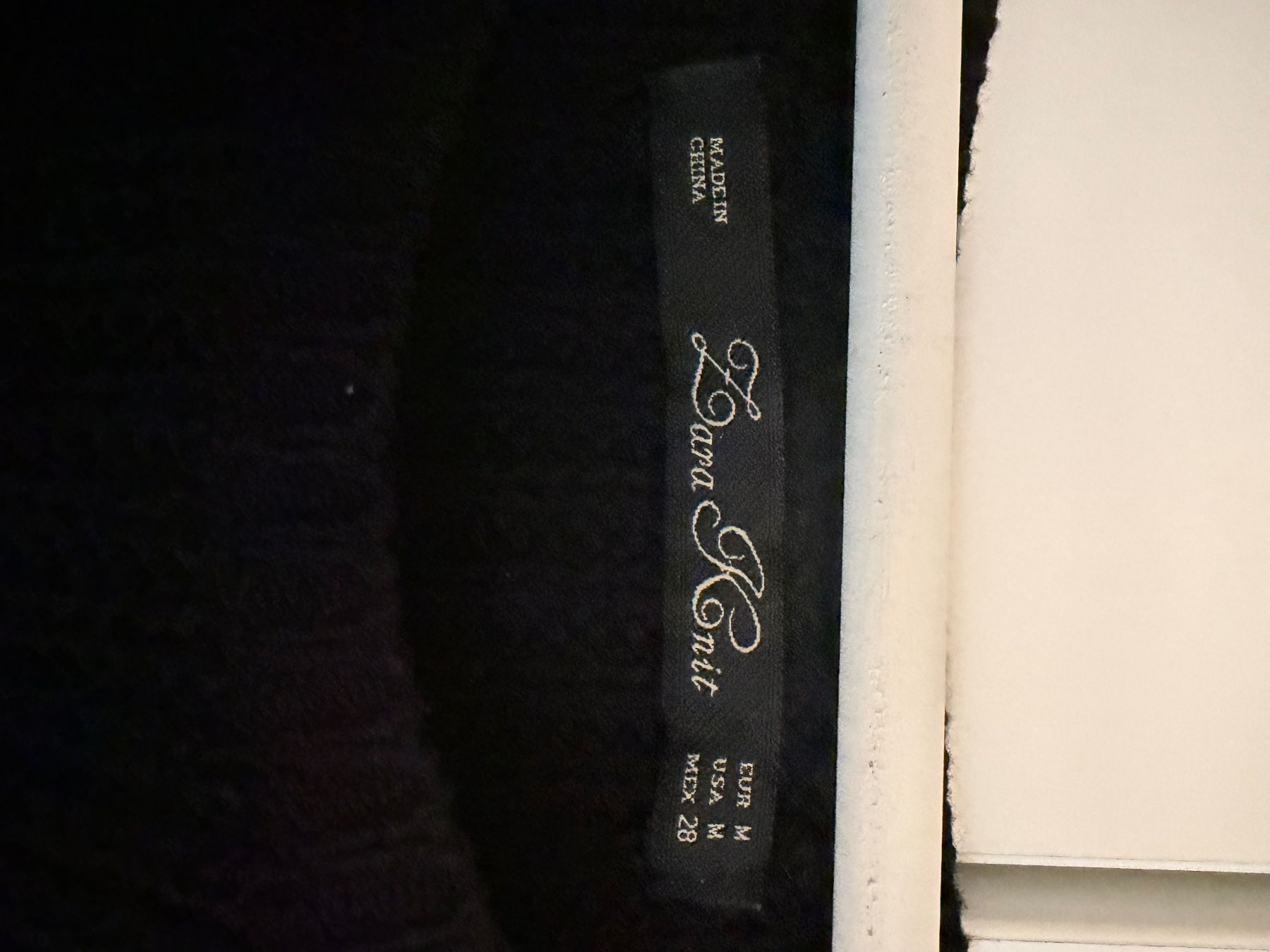Zara Pullover & Sweatshirts: Cropped Zara Pulli – Gebraucht aus Zürich von sop_k5sv 1