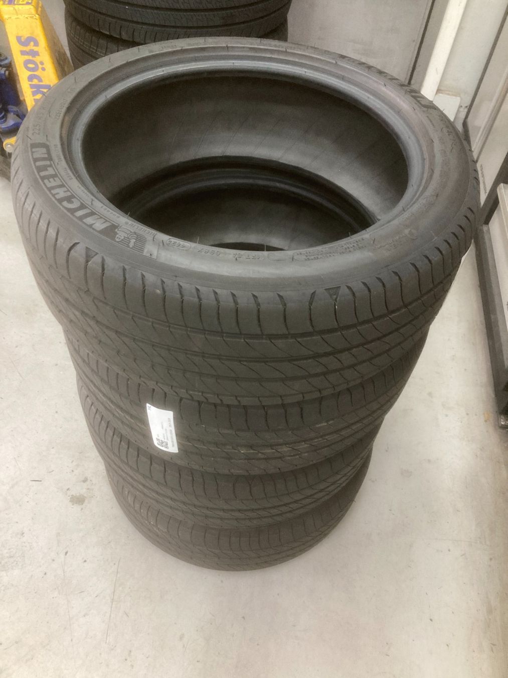 Michelin Pneumatici & Ruote complete: 225/45R17 Michelin Sommerpneu – Usato da Cham venduto da Cham6332
