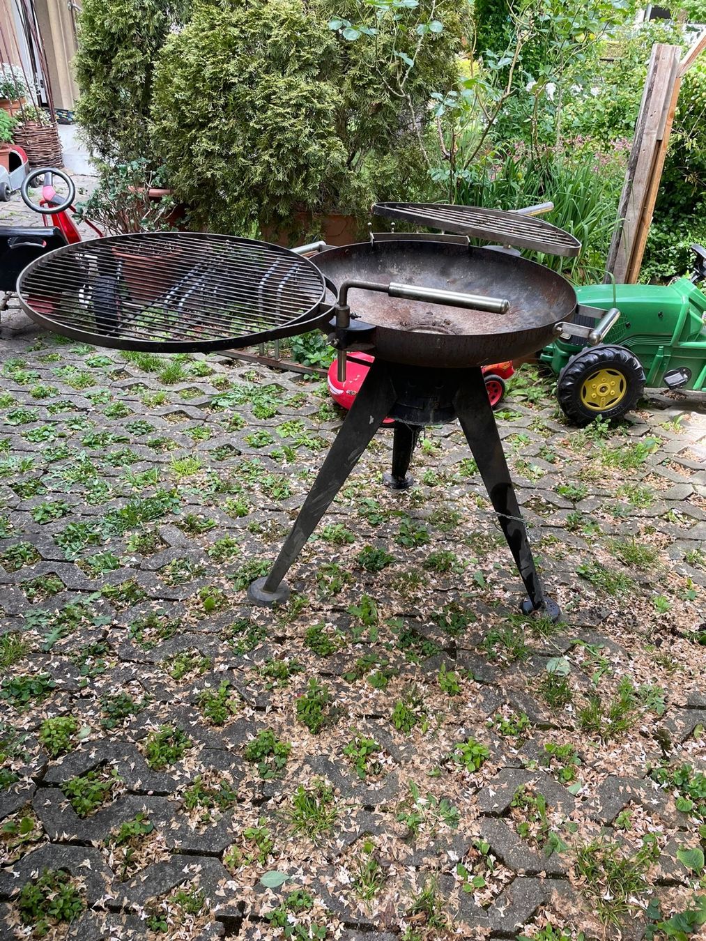 Cheminée d'extérieur: Feuerschale/Grill – D'occasion à Dübendorf par s_a_8gmj