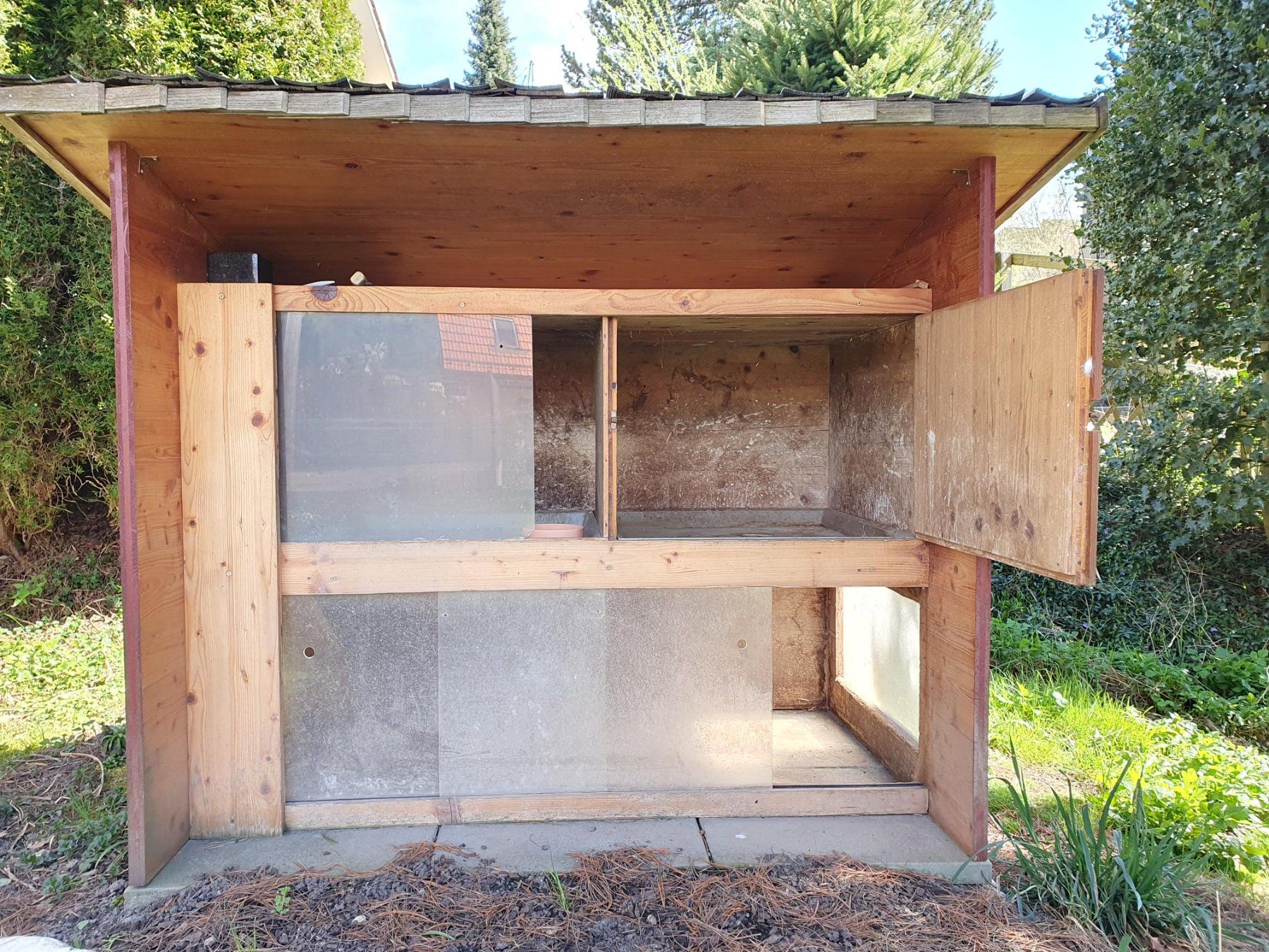 Käfige, Transport & Sicherheit: Grosses Hasenhaus selbst gebaut – Gebraucht aus Teufen AR von  8