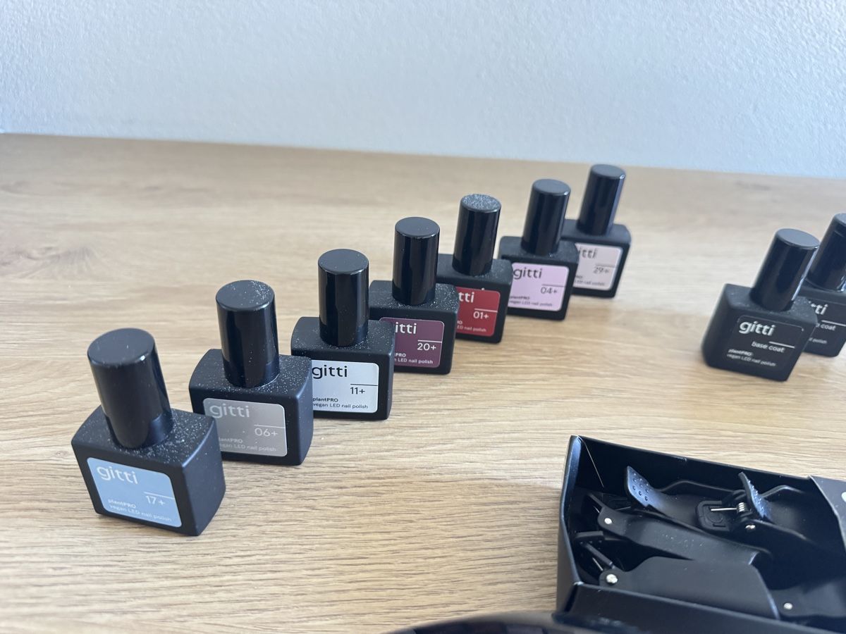 Smalto per unghie: Gitti Beauty Gel Nagellack Set – Usato da Winterthur venduto da nad_692j 3