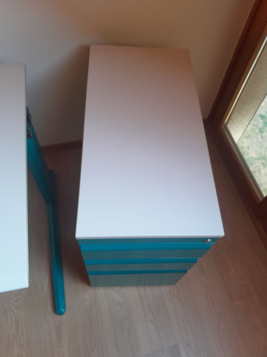 Bureaux: Schreibtisch mit Korpus – D'occasion à Inkwil par seebilick 3