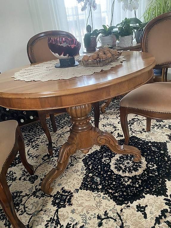 Tables: jolie table et 3 chaises – D'occasion à Neuchâtel par salade03