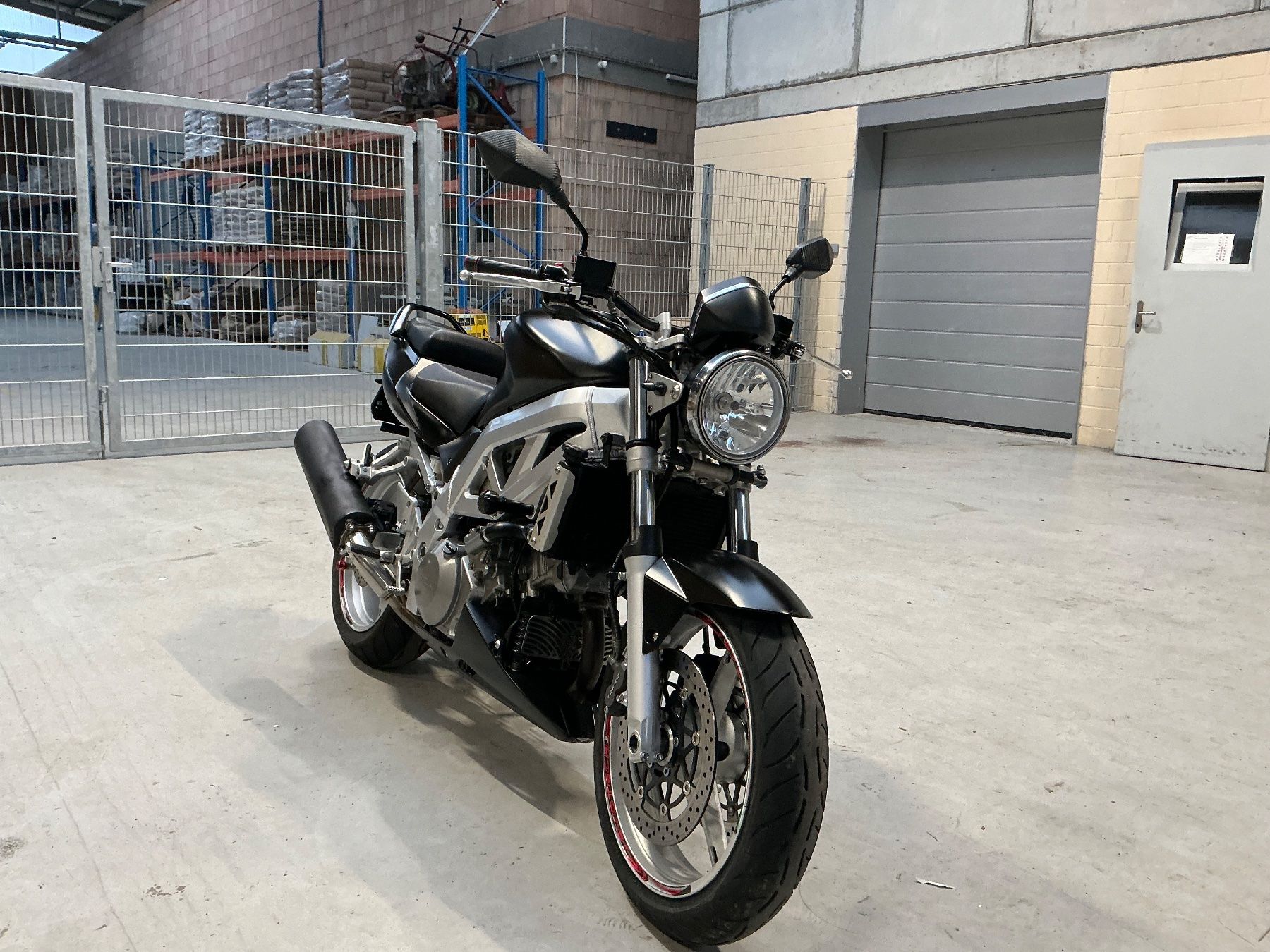 Suzuki Strada: Suzuki SV1000 – Usato da strengelbach venduto da Zoks