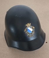 Alter Schweizer Feuerwehrhelm – Stahlhelm mit Wappen & Leder