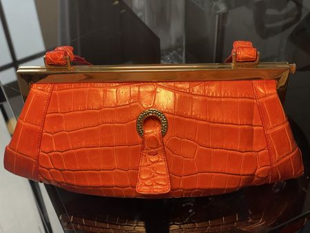 Clutch en Crocodile marque “NUTI”