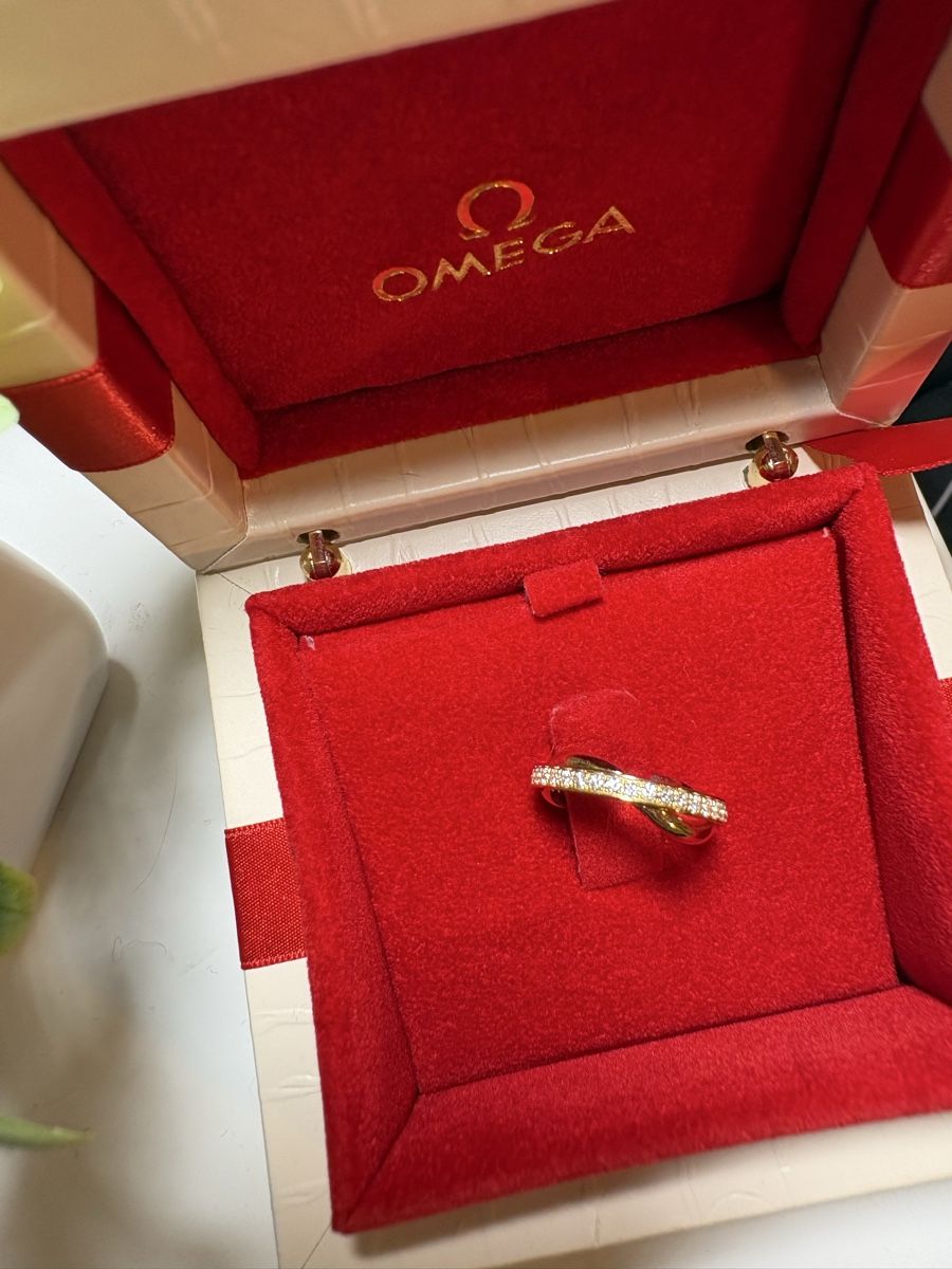 Ringe: Verlobungs Ring mit funkelhaften Brillanten – Neu und originalverpackt aus Küssnacht am Rigi von Wir-3 3