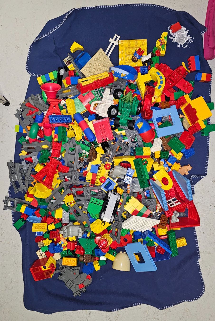 Lego Giocattoli: 10KG Lego Duplo-Sammlung – Usato da Holderbank AG venduto da Dale29 2