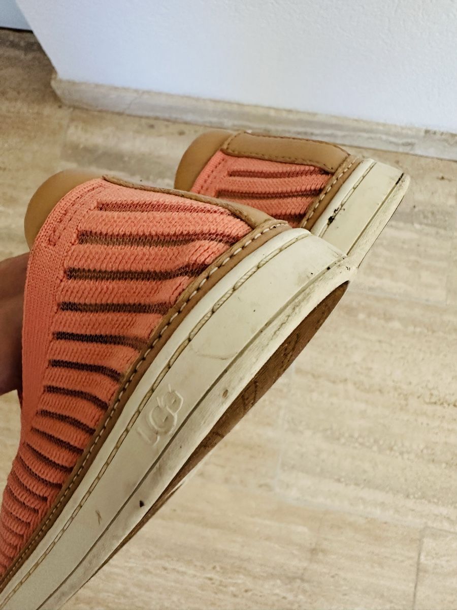 Ugg Damenschuhe: Ugg Slip On Size 37.5 – Gebraucht aus Kilchberg ZH von kku_pv69 3