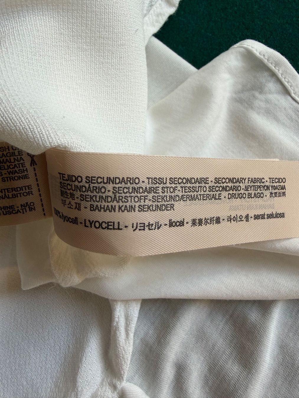 Massimo Dutti Blusen: MASSIMO DUTTI Bluse  Zustand: Perfekt  Größe M – Gebraucht aus Interlaken von Bona55 5