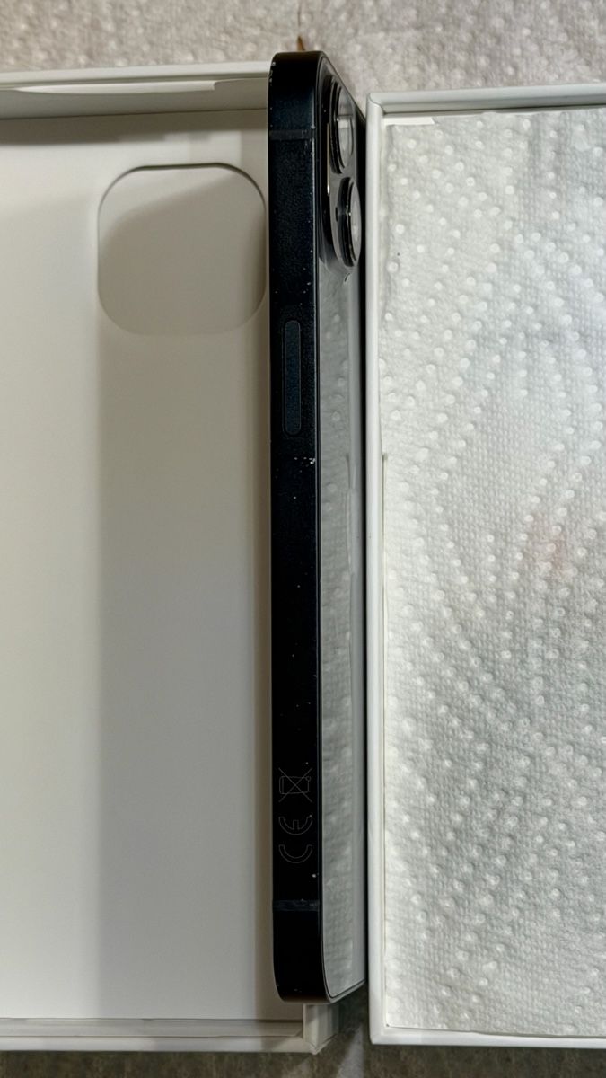 Apple Telefoni cellulari / Smartphones: iPhone 13 Midnight 128 GB – Usato da Baettwil venduto da Schmidy25 5