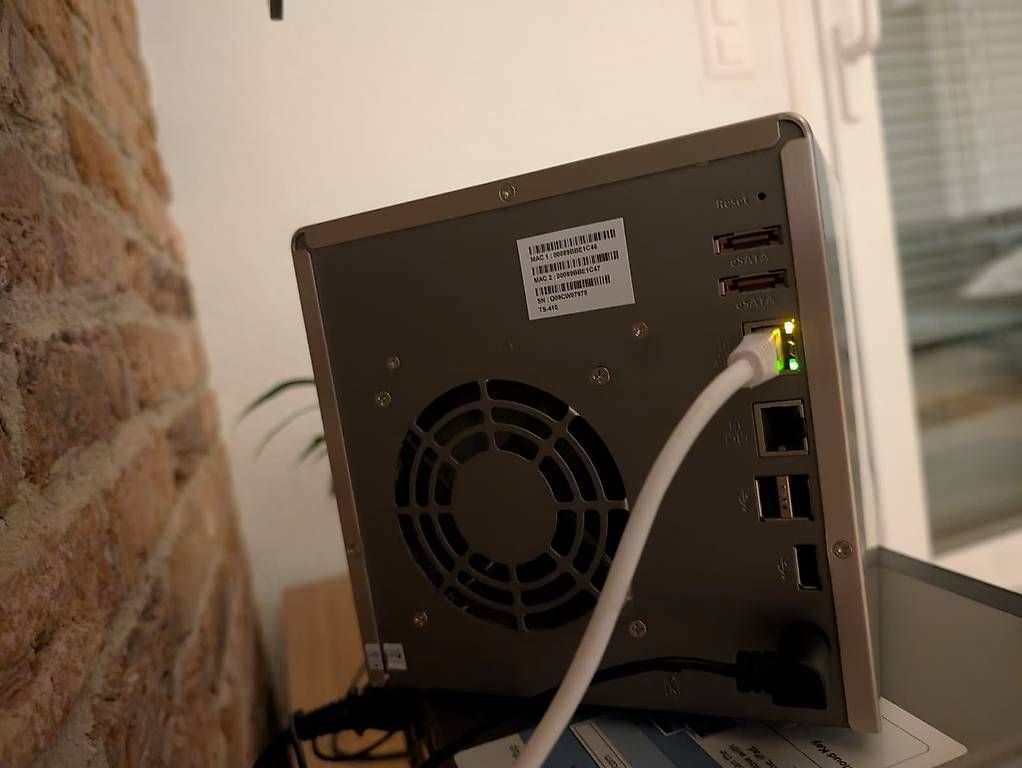 Qnap Serveurs: Storage NAS QNAP 410 LEER oder mit HDD – D'occasion à Rickenbach, Sulz par Nutzer777 1