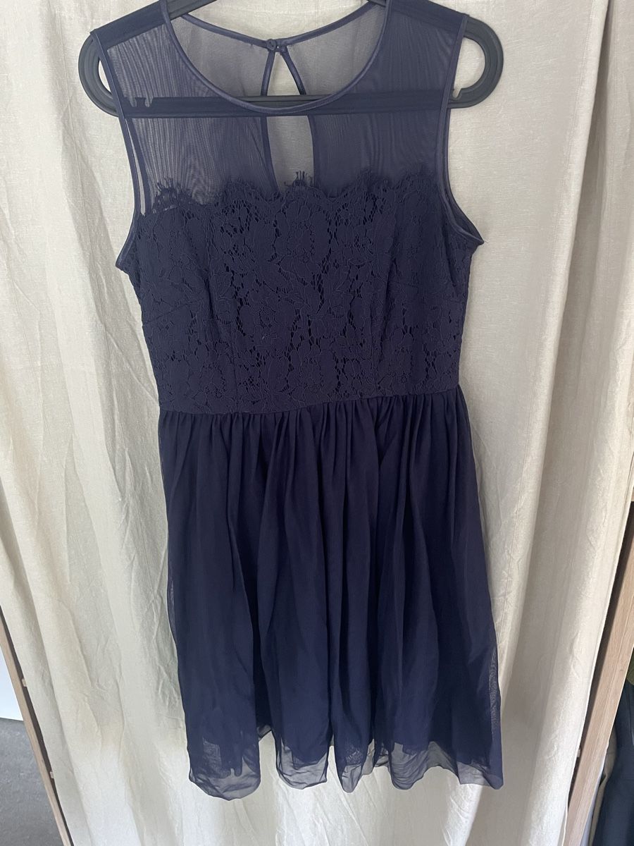 C&A Robes: Festliches Kleid – D'occasion à Tumegl/Tomils par tiger358