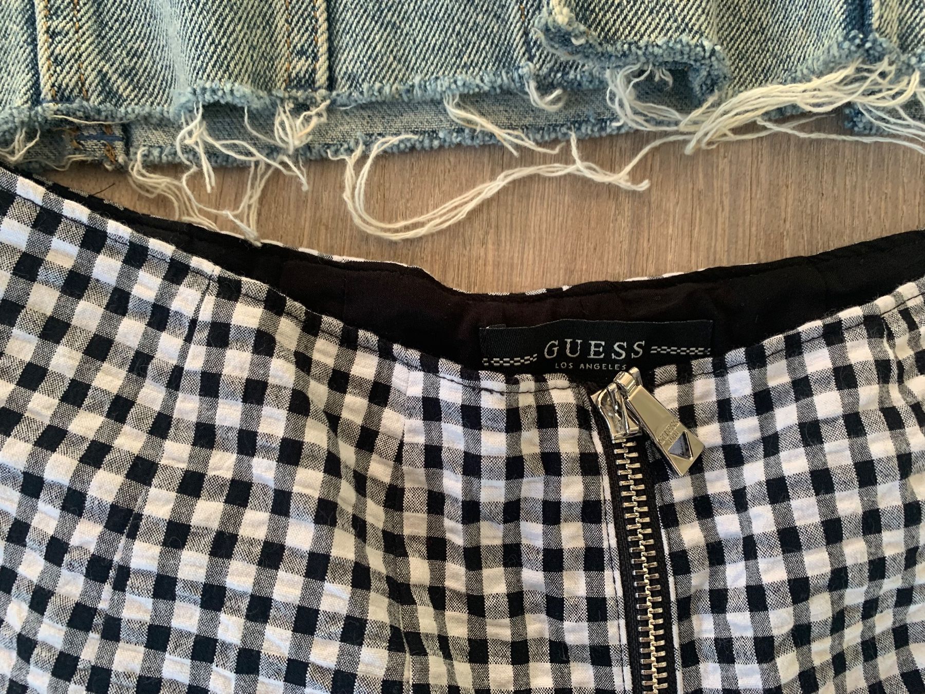 Guess Pantaloni: Neu Schorts von Guess gr S – Nuovo (secondo la descrizione) da Nuglar venduto da Korsika2 2