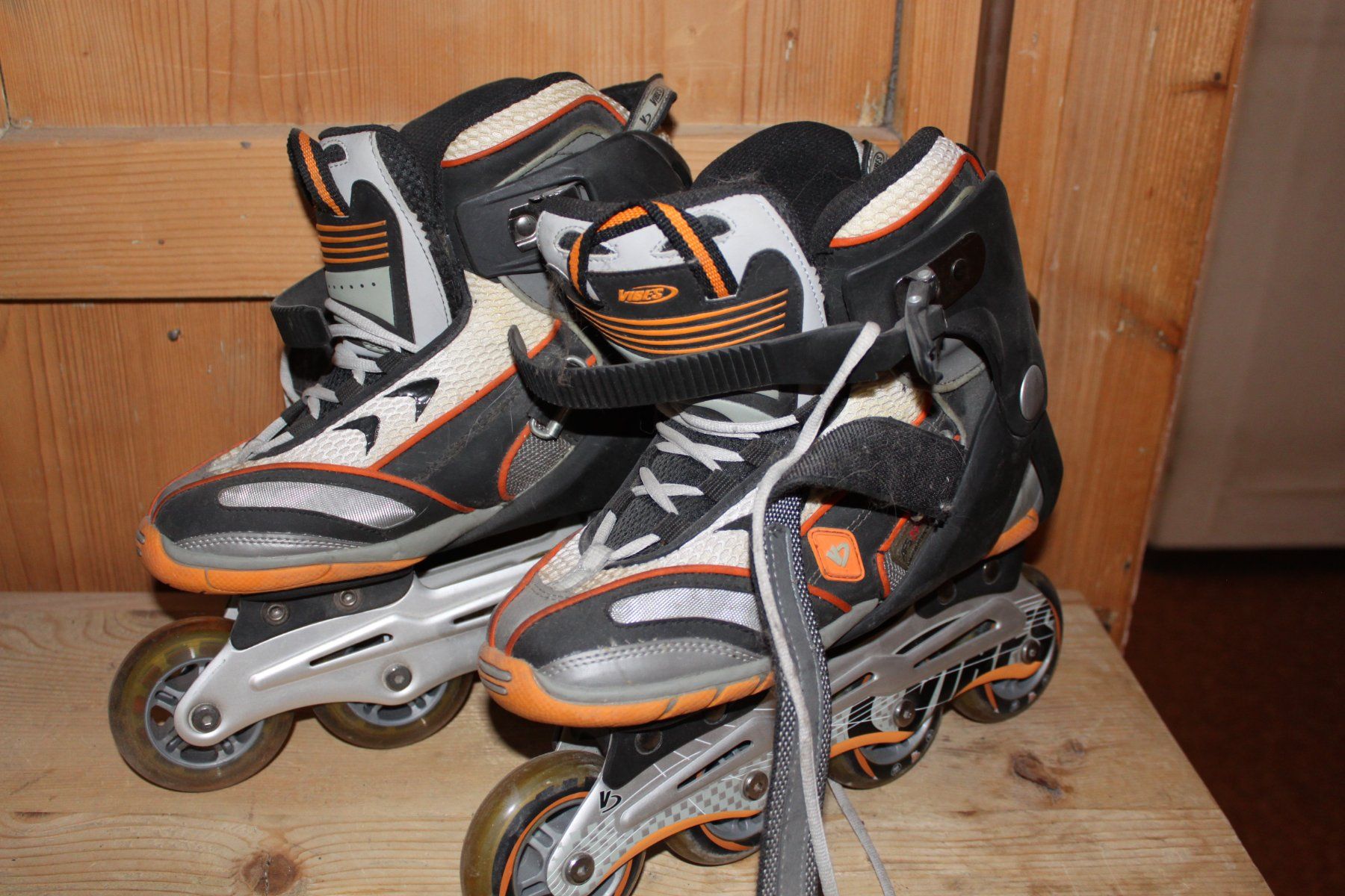 Pattini in linea & Pattini a rotelle: Skates online - Roller online Vibes Größe 41 – Usato da Domat-Ems venduto da Oiteli68
