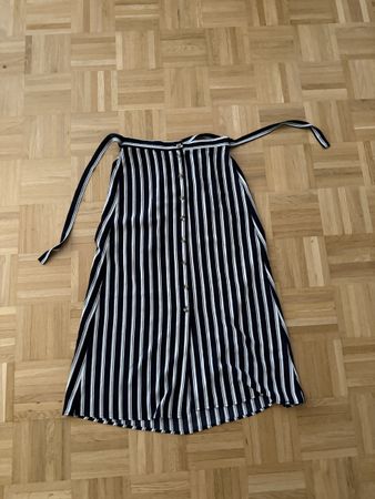 Rock VERO MODA gestreift Grösse S guter Zustand