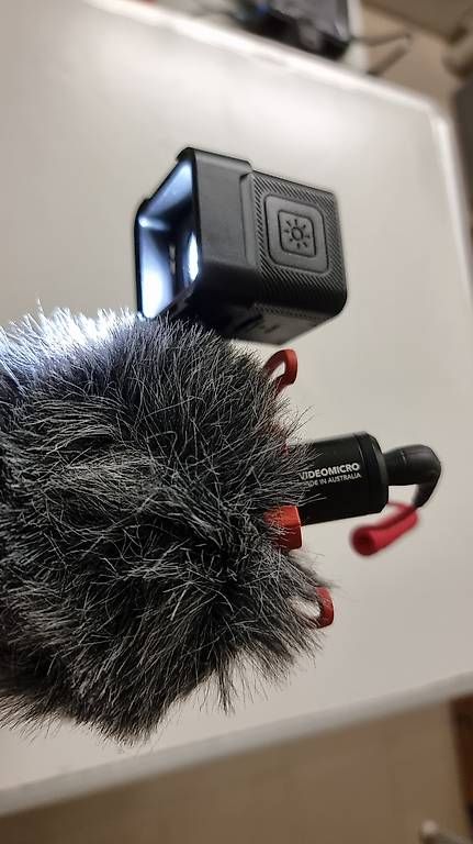 Røde Microphones: RØDE Vlogger Kit Universal – D'occasion à Unterengstringen par Baldyman 3