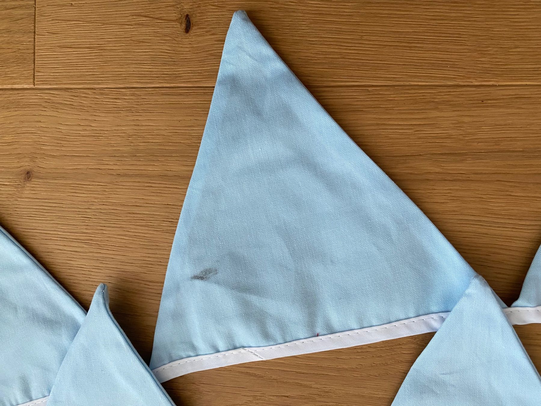 Bandiere: Wimpel Stoff hellblau - Gesamtlänge ca 140cm – Nuovo (secondo la descrizione) da Einsiedeln venduto da PaedeK84 2