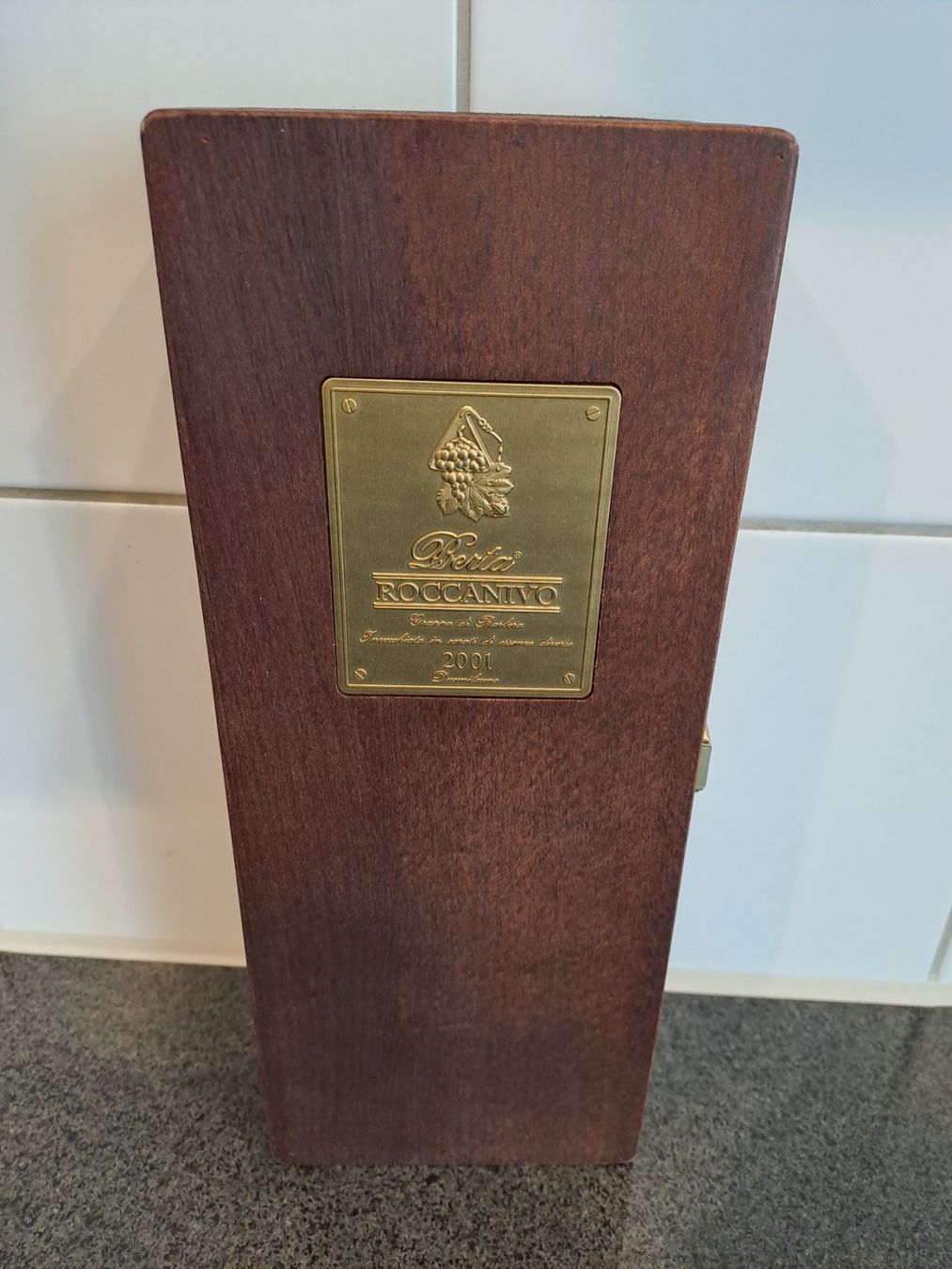 Berta Bevande alcoliche: Berta Grappa Roccanivo 2001 mit OHK – Nuovo e nell'imballaggio originale da Elsau venduto da Kellerraeumung 9